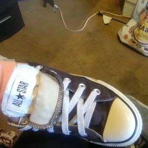 Converse size 4